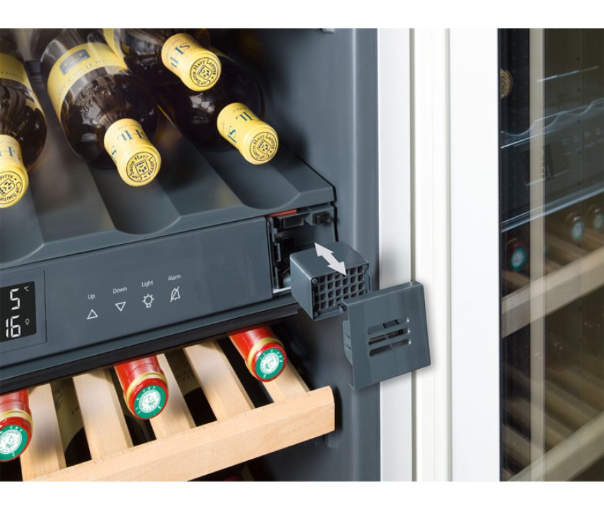 De Liebherr EWTdf1653-26 wijn koelkast is voorzien van luchtfilter voor frisse lucht