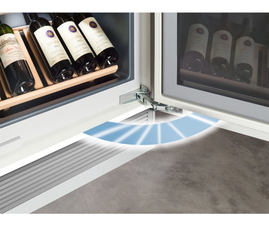 De Liebherr EWTdf2353-26 wijn koelkast heeft SoftSystem sluiting