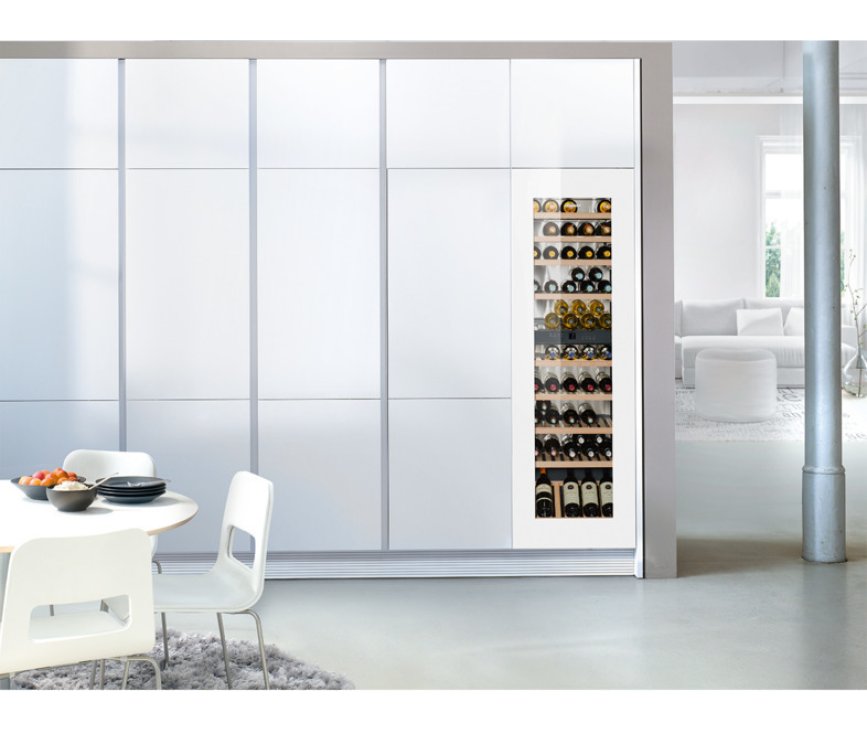 De Liebherr EWTgw3583-26 wijn koelkast is een inbouwkast, mooi te integreren in uw keuken