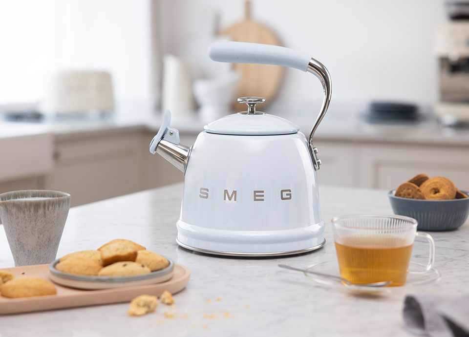 Smeg fluitketel ook leverbaar in de kleur pastelblauw